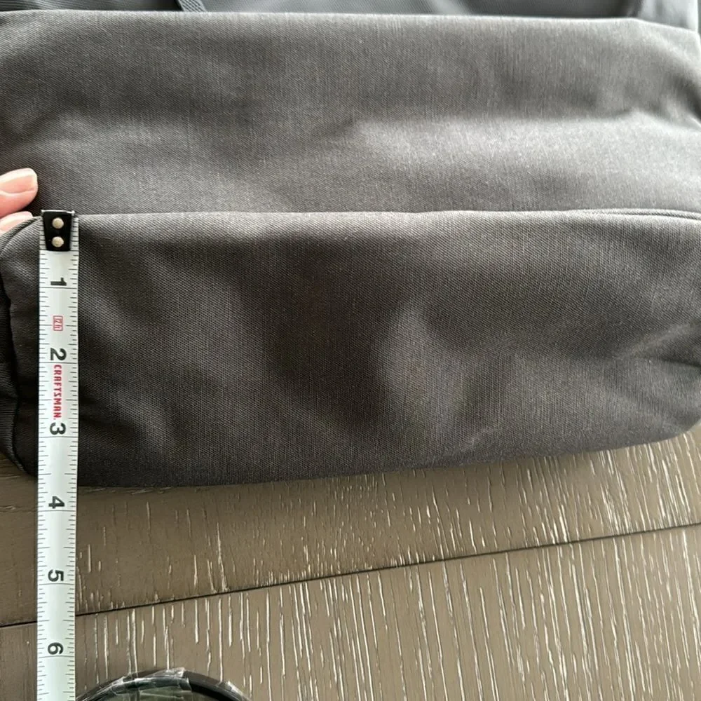Travelon Anti-theft Classic Gray Crossbody Travel Everyday Bag Multi Pockets
